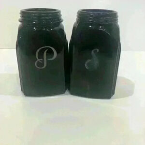 Vintage McKee Black Shakers